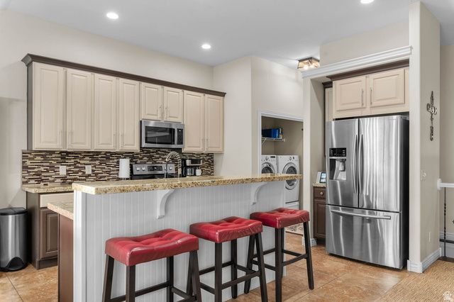 1370 E MEADOW VALLEY DR, Draper, UT 84020