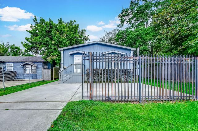 11313 Delman Street, Houston, TX 77093