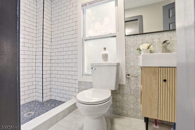 328 Halsted St, East Orange City, NJ 07018