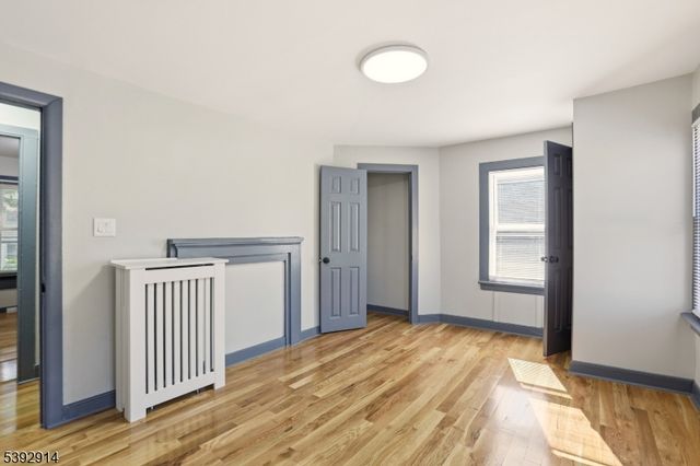 328 Halsted St, East Orange City, NJ 07018