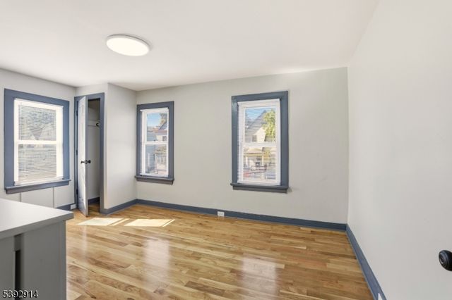 328 Halsted St, East Orange City, NJ 07018