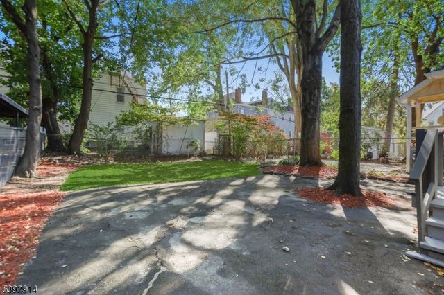 328 Halsted St, East Orange City, NJ 07018