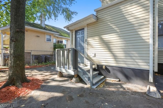 328 Halsted St, East Orange City, NJ 07018