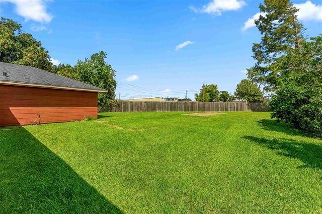 1107 Mitchell St Street, Lake Charles, LA 70607
