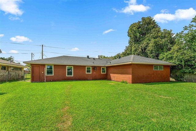 1107 Mitchell St Street, Lake Charles, LA 70607