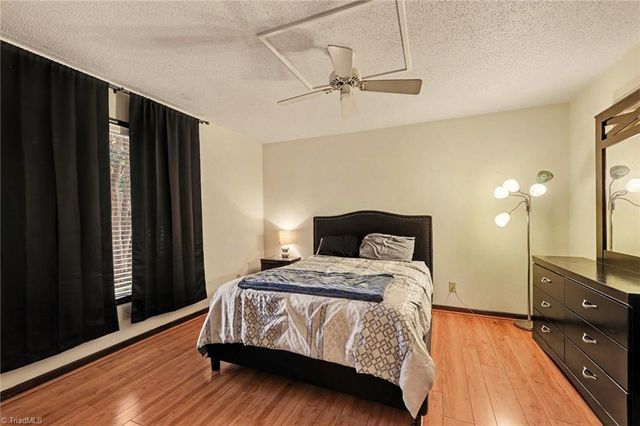 204 Ridgelea Court, Winston-salem, NC 27104