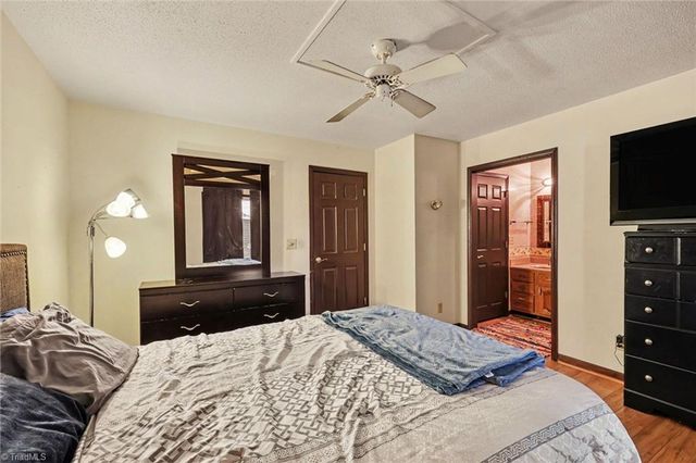 204 Ridgelea Court, Winston-salem, NC 27104