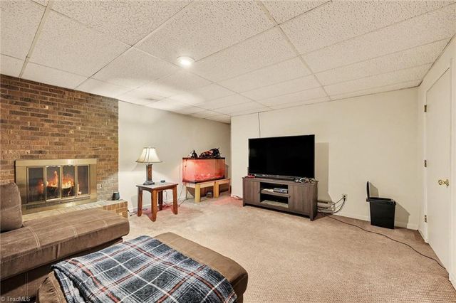 204 Ridgelea Court, Winston-salem, NC 27104
