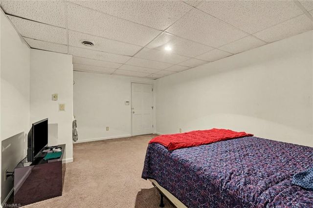 204 Ridgelea Court, Winston-salem, NC 27104