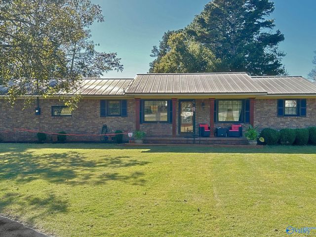 145 Lakewood Drive E, Muscle Shoals, AL 35661