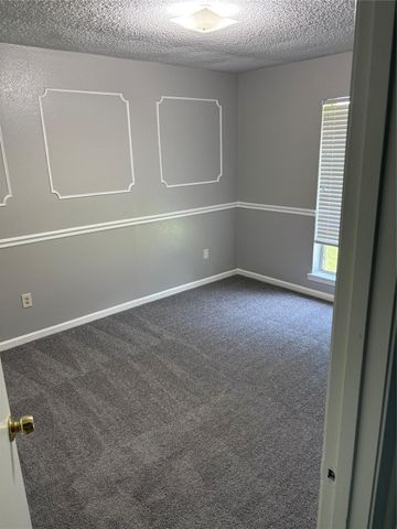 226 E Dumble Street, Alvin, TX 77511