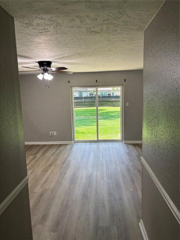 226 E Dumble Street, Alvin, TX 77511