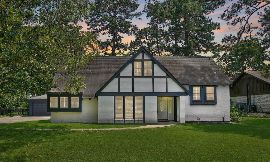 914 Saint Andrews Road, Houston, TX 77339