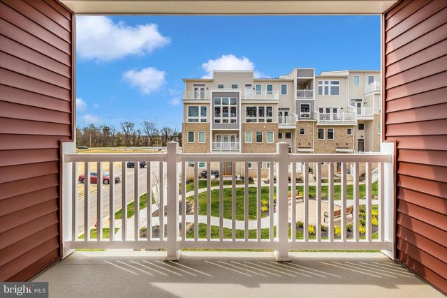 1631 BLACKSMITH WAY UNIT B, Frederick, MD 21702