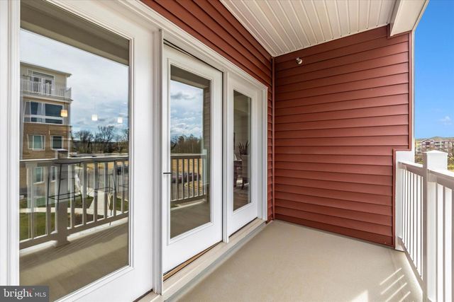 1631 BLACKSMITH WAY UNIT B, Frederick, MD 21702