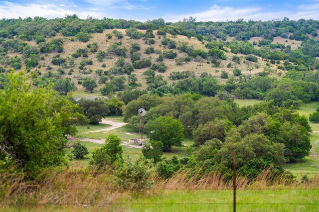 1956 Mountain Pasture Ranch Road RD, Johnson City, TX 78636