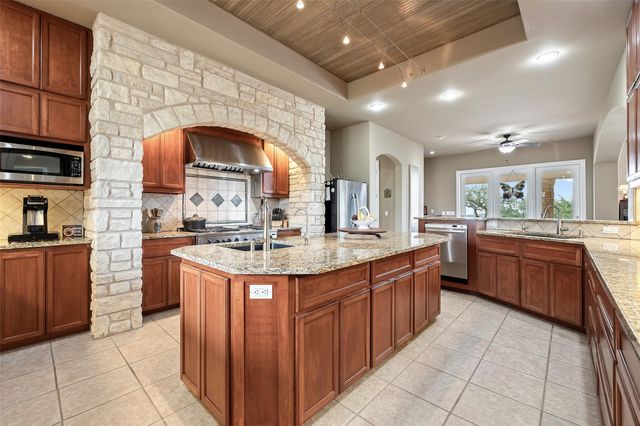 1956 Mountain Pasture Ranch Road RD, Johnson City, TX 78636