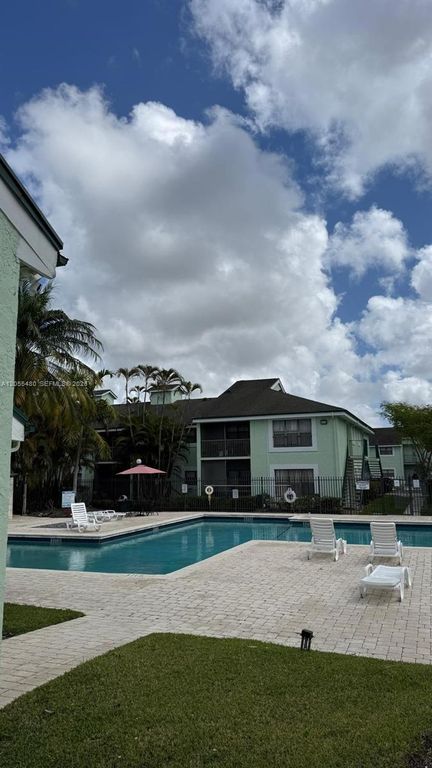 4098 N Pine Island Road 100, Sunrise, FL 33351