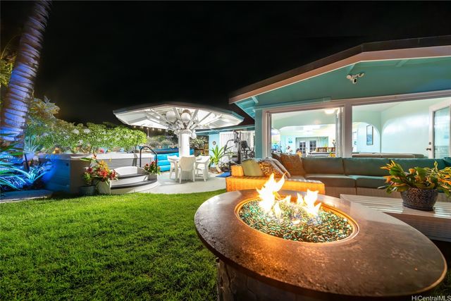 53-841 Kamehameha Highway, Hauula, HI 96717