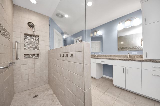 2822 Sandberry Drive, Kingwood, TX 77345