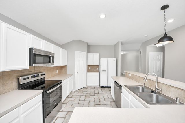 2822 Sandberry Drive, Kingwood, TX 77345