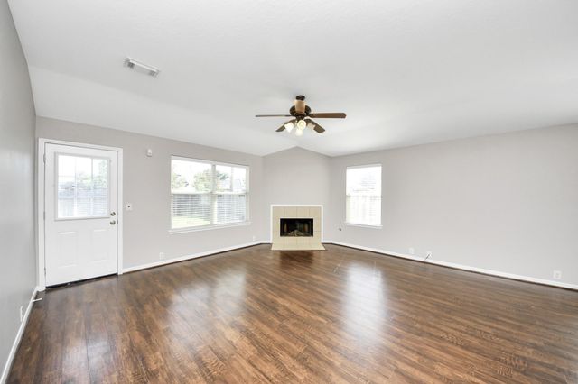 2822 Sandberry Drive, Kingwood, TX 77345