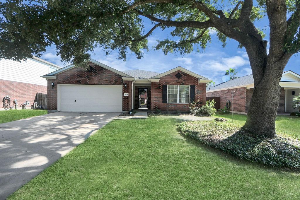 2822 Sandberry Drive, Kingwood, TX 77345