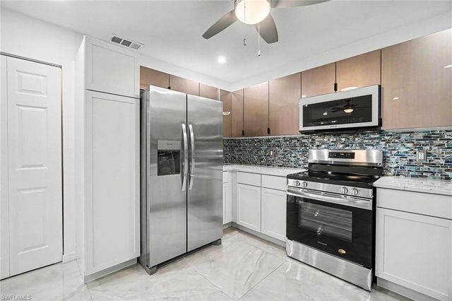 17310 Timber Oak LN, Fort Myers, FL 33908