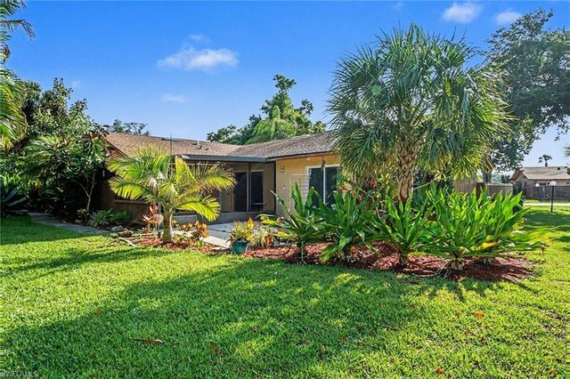 17310 Timber Oak LN, Fort Myers, FL 33908