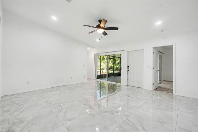 17310 Timber Oak LN, Fort Myers, FL 33908