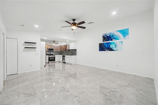 17310 Timber Oak LN, Fort Myers, FL 33908