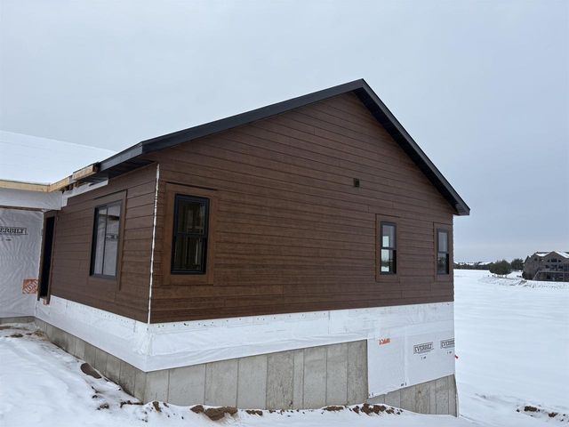 W5772 Island View Drive, New Lisbon, WI 53950