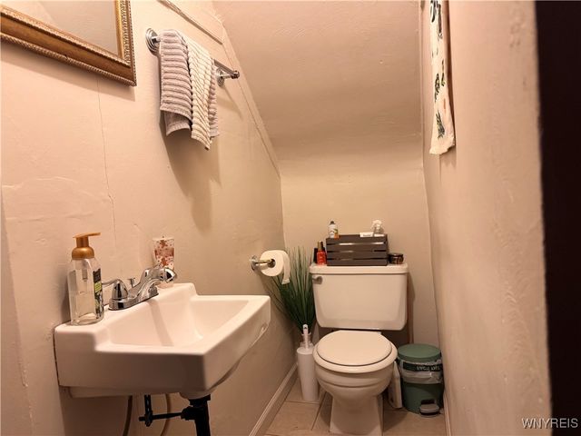 28 Ripley Place, Buffalo, NY 14213