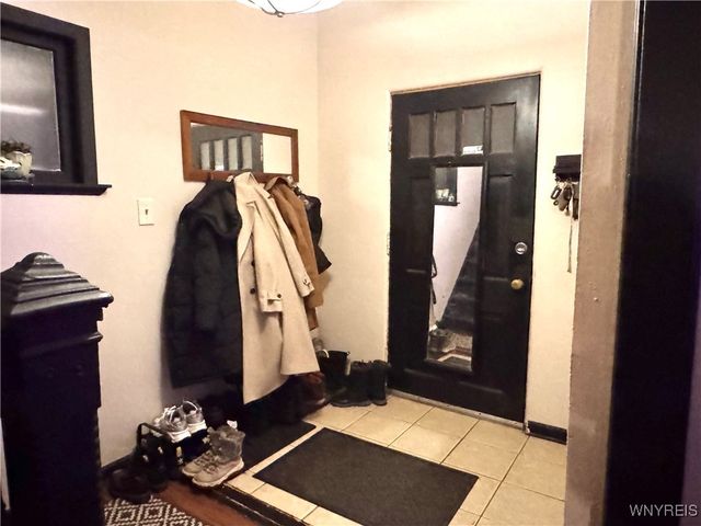 28 Ripley Place, Buffalo, NY 14213