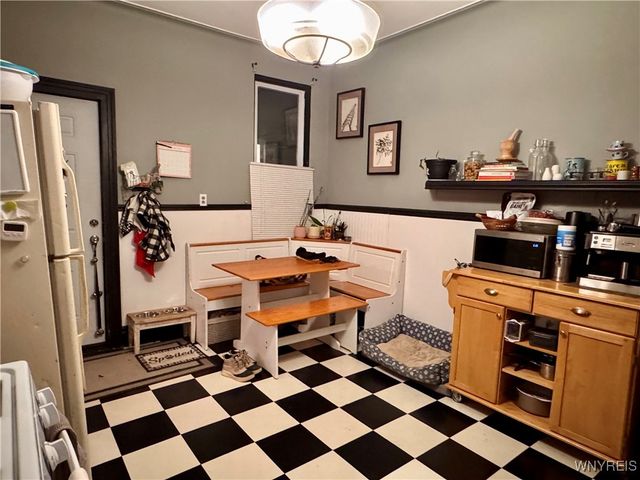 28 Ripley Place, Buffalo, NY 14213