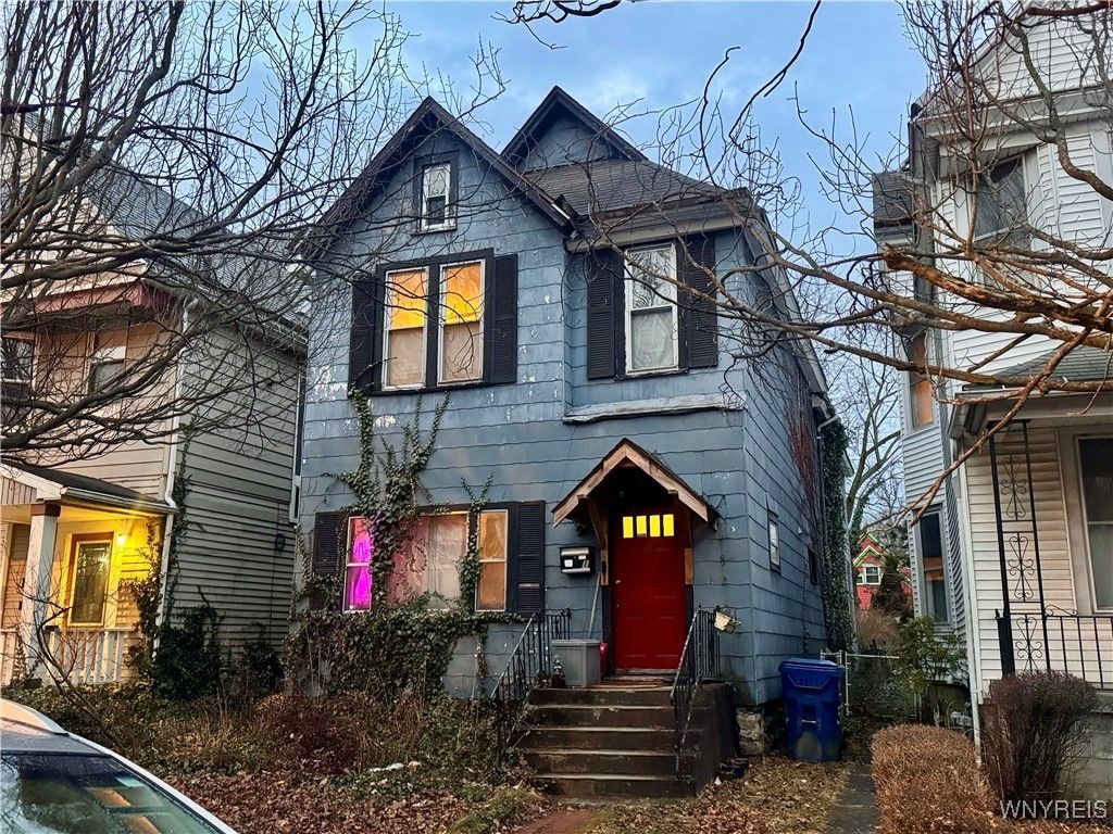 28 Ripley Place, Buffalo, NY 14213