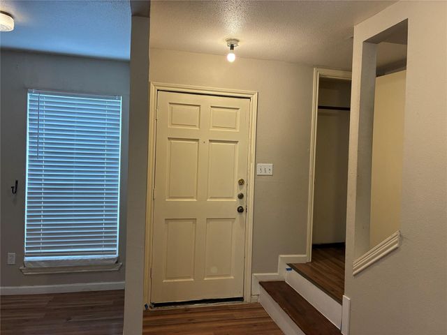 9200 W Bellfort Street 20, Houston, TX 77031