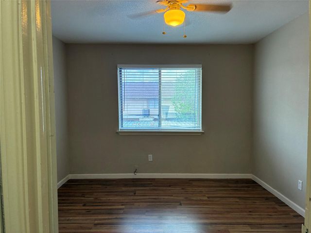 9200 W Bellfort Street 20, Houston, TX 77031