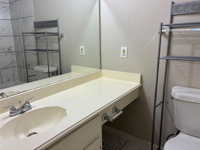 9200 W Bellfort Street 20, Houston, TX 77031