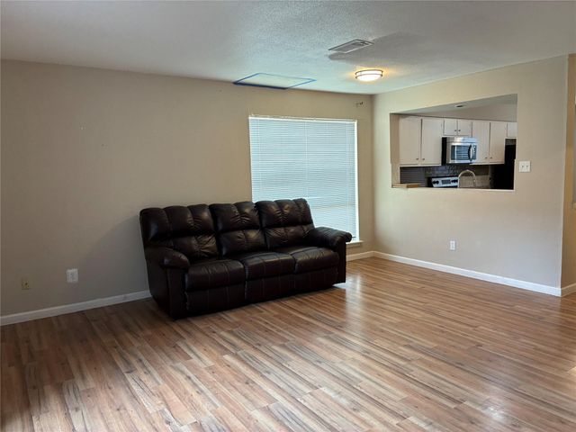 9200 W Bellfort Street 20, Houston, TX 77031