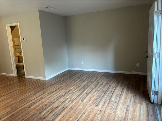 9200 W Bellfort Street 20, Houston, TX 77031