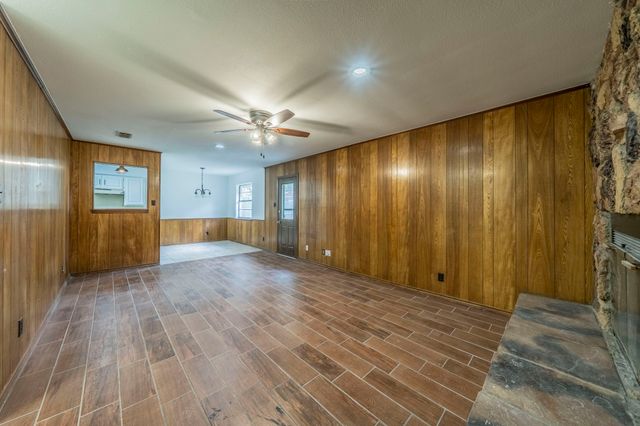 105 Briar Lane, Waxahachie, TX 75165