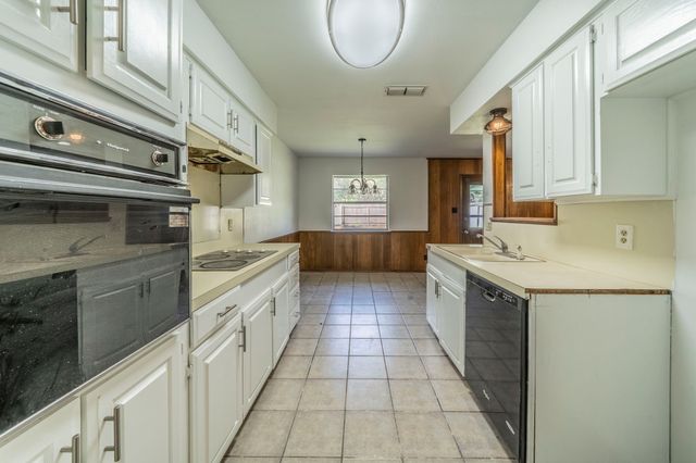 105 Briar Lane, Waxahachie, TX 75165