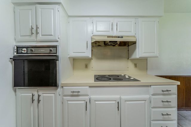 105 Briar Lane, Waxahachie, TX 75165