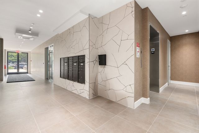 379 Ocean Pkwy Apt 5C, New York City, NY 11218