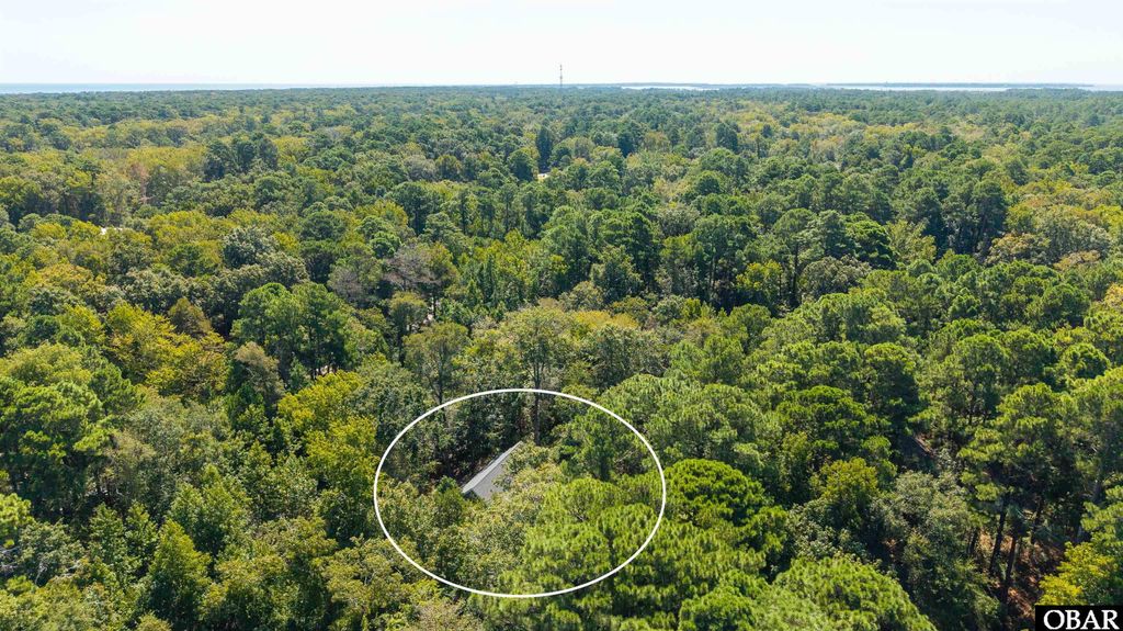 Image 34 of property listing at 5104 The Woods Road, Kitty Hawk, NC 27949