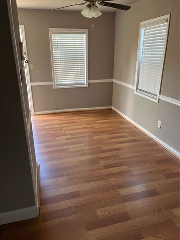 102 S Sheppard Drive, Euless, TX 76040