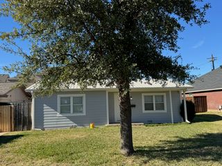 102 S Sheppard Drive, Euless, TX 76040