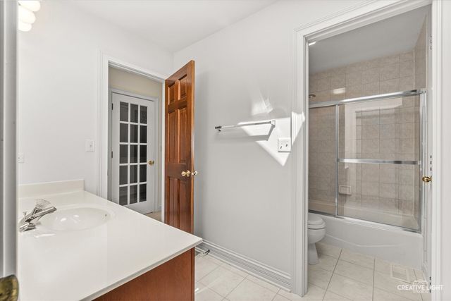 4N468 S Robert Frost Circle, St. Charles, IL 60175
