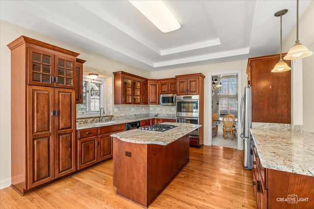 4N468 S Robert Frost Circle, St. Charles, IL 60175